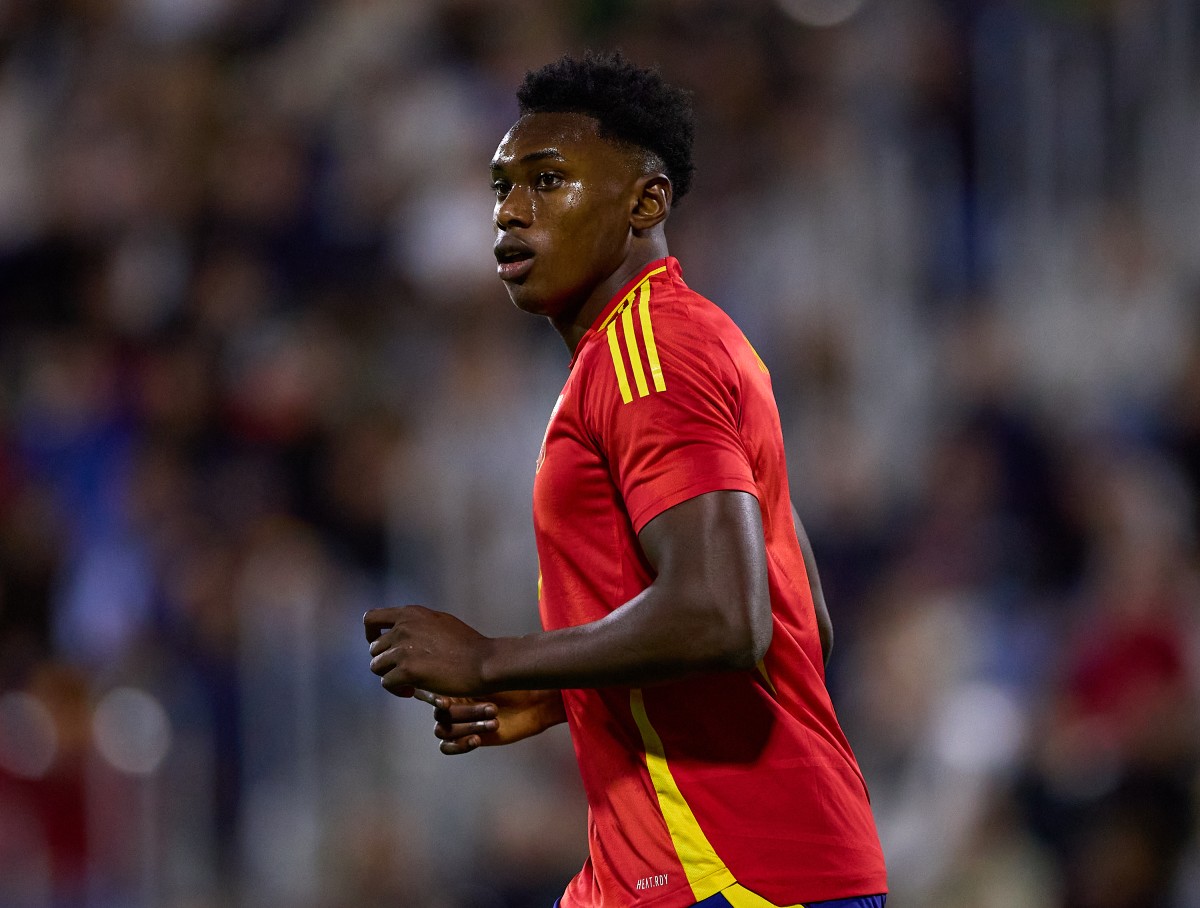 Samu Omorodion in action for Spain