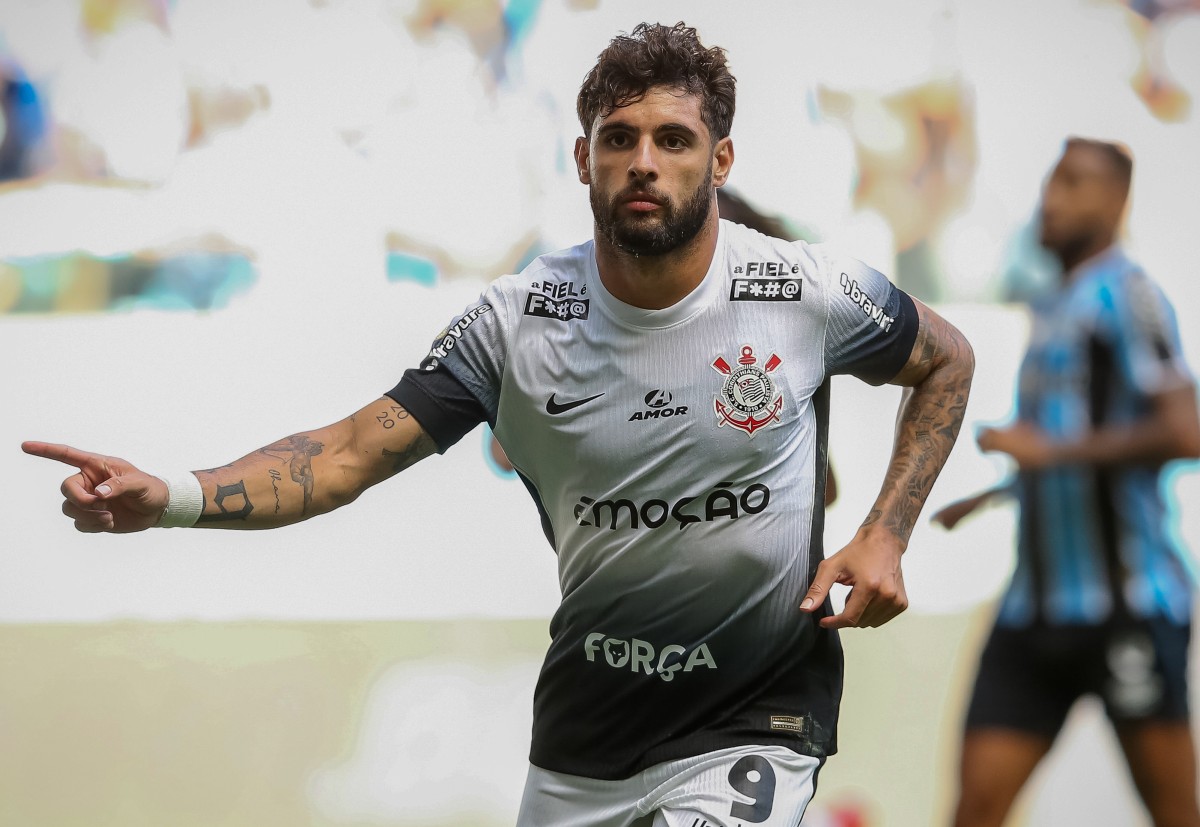 Yuri Alberto celebrates a goal for Corinthians