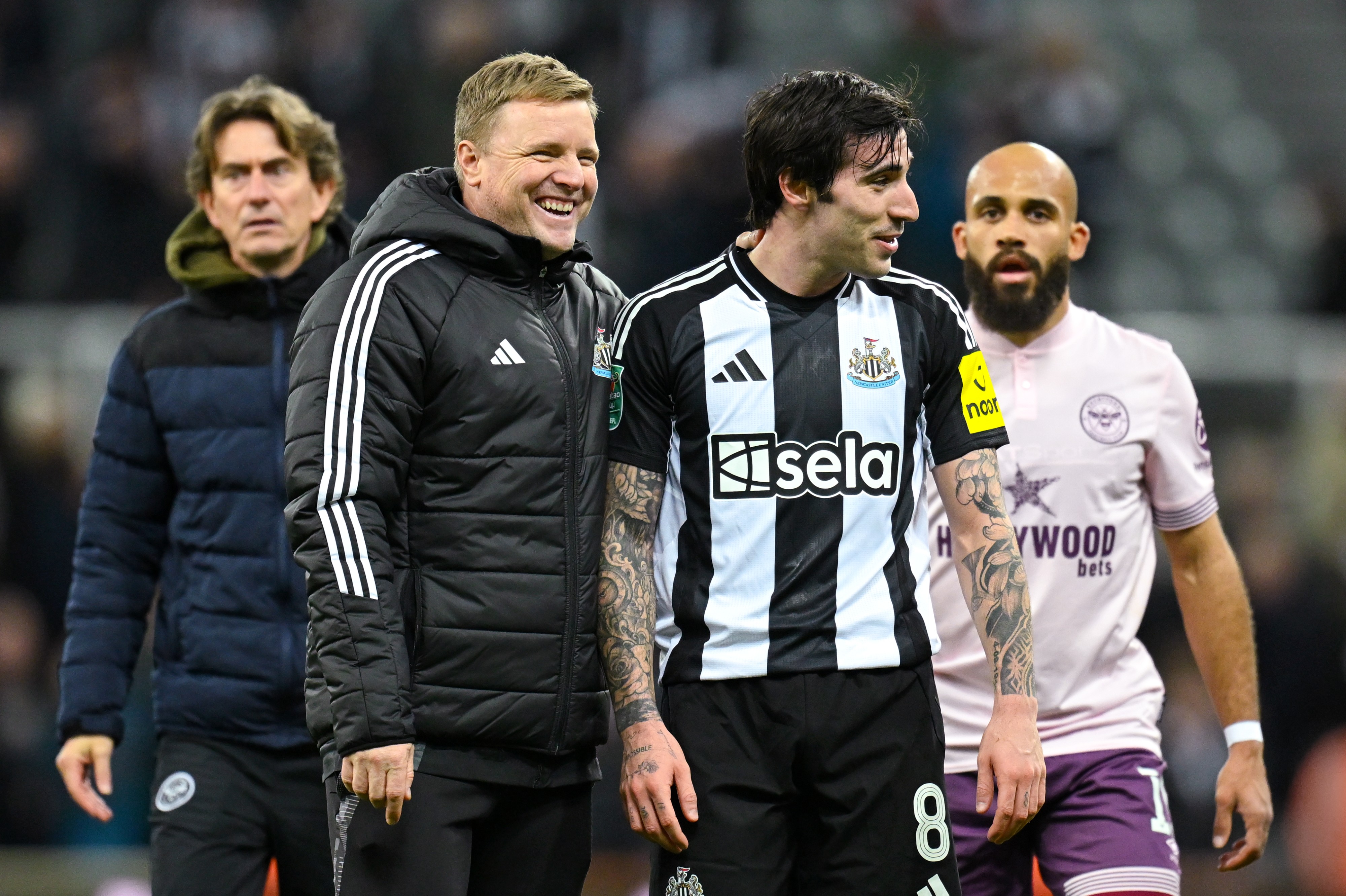 Eddie Howe, manager of Newcastle United, and Sandro Tonali