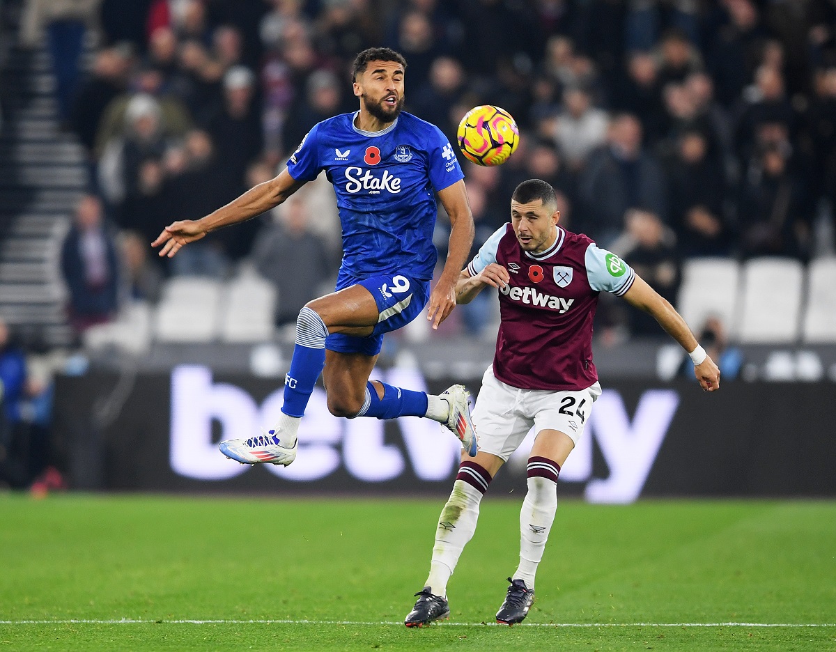 Dominic Calvert-Lewin in action for Everton