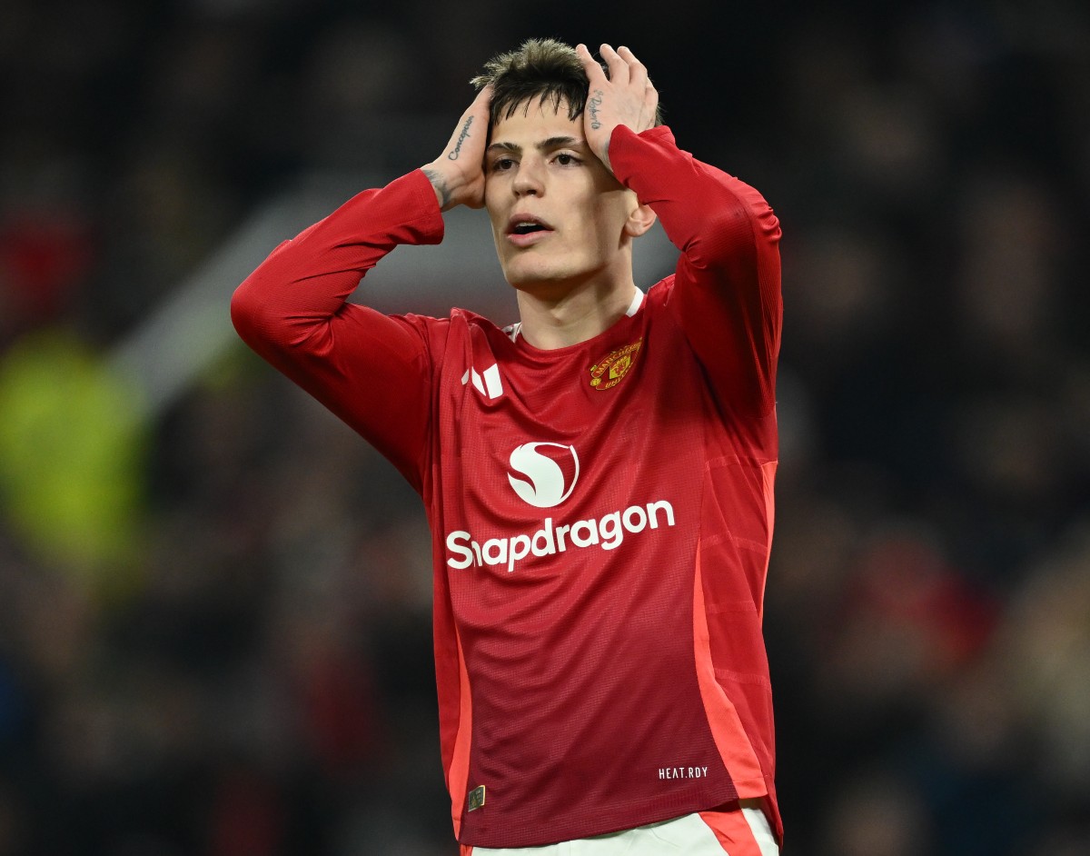 Alejandro Garnacho reacts during Man United's game against Southampton