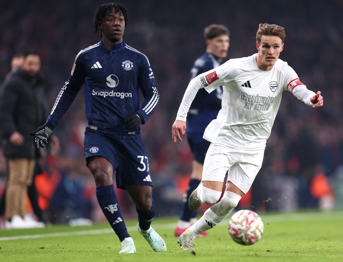 Kobbie Mainoo in action for Man Utd against Arsenal