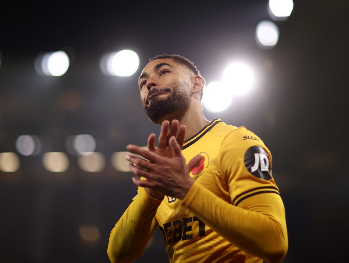 Matheus Cunha applauds the Wolves fans