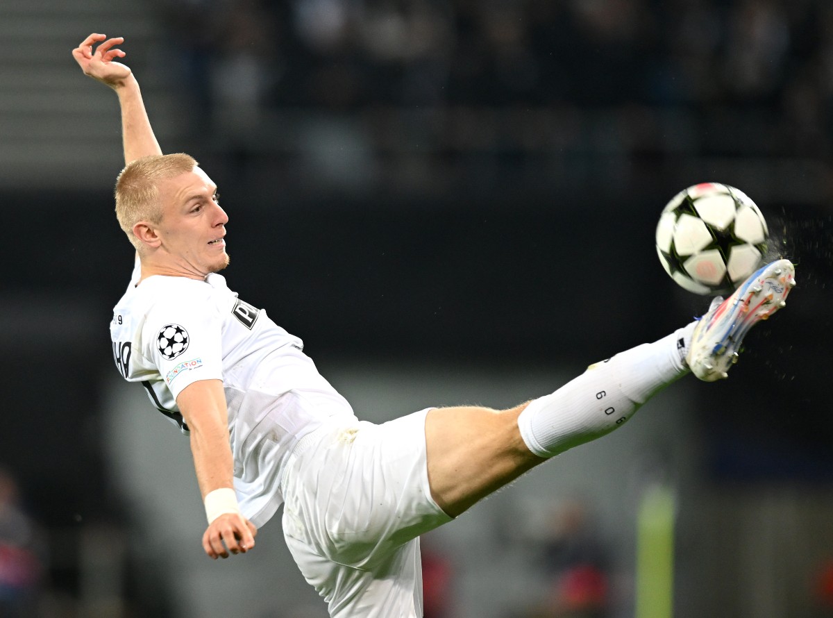 Mika Biereth in action for Sturm Graz