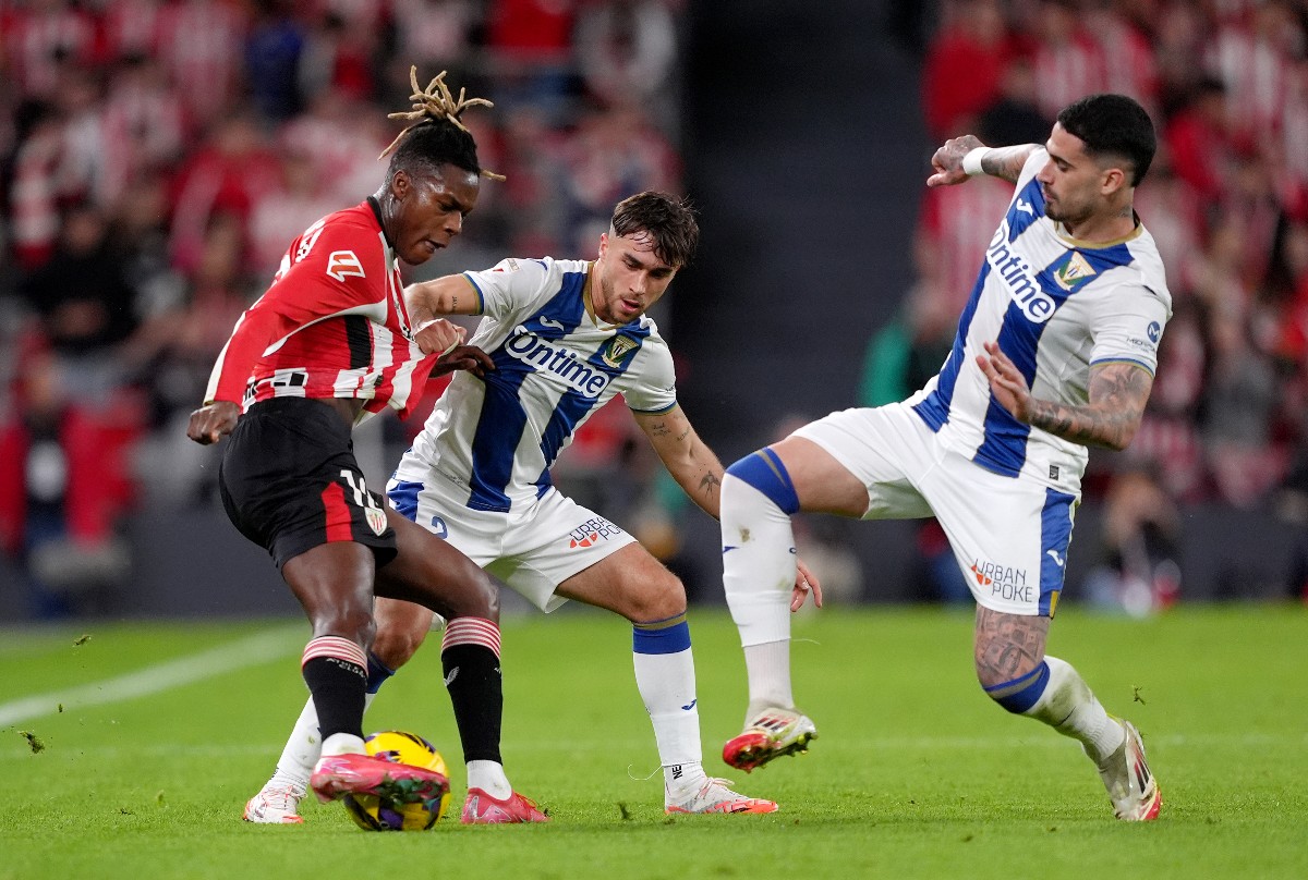 Nico Williams en acción para el Athletic de Bilbao vs Leganés