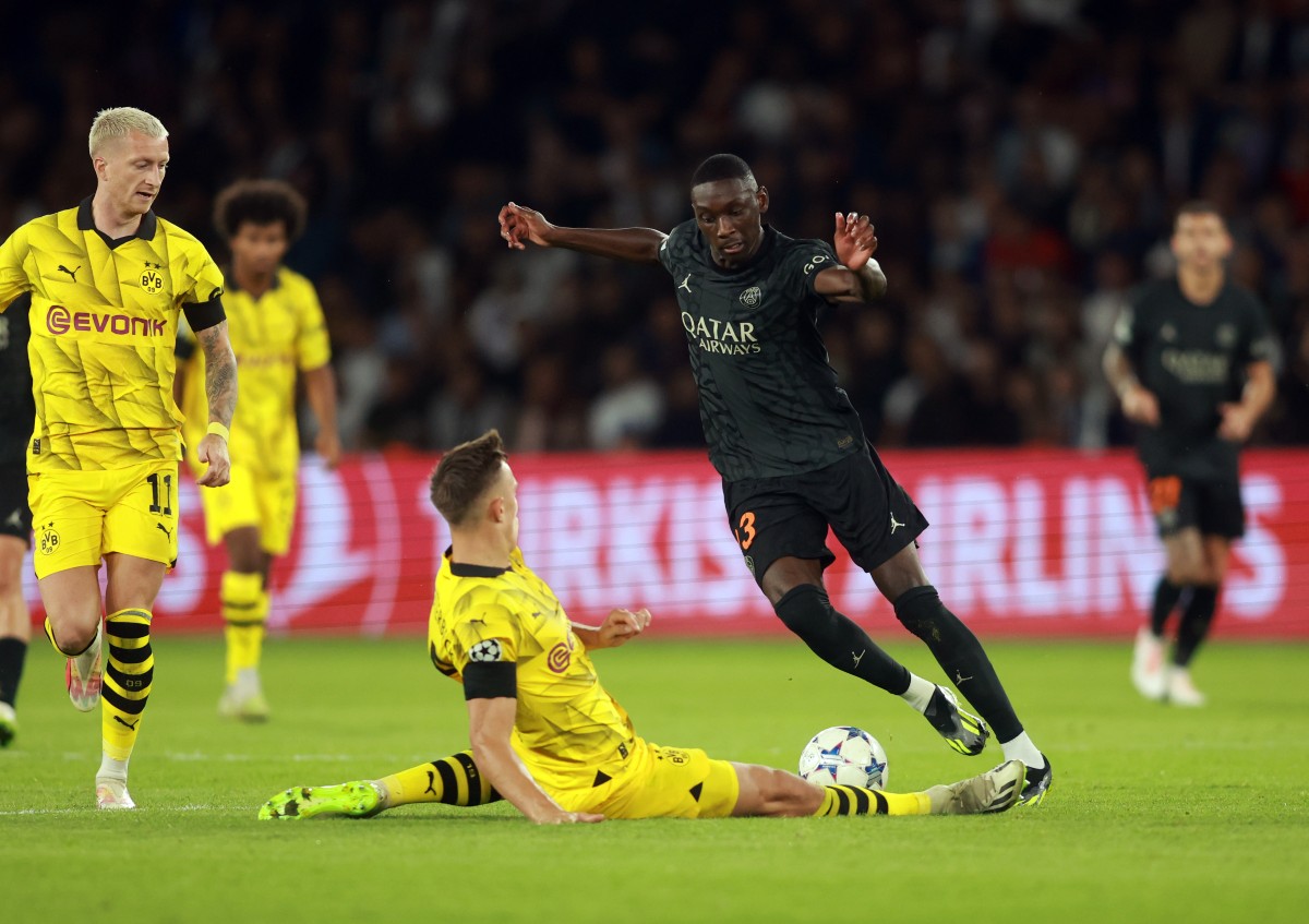Randal Kolo Muani of PSG in action vs Borussia Dortmund