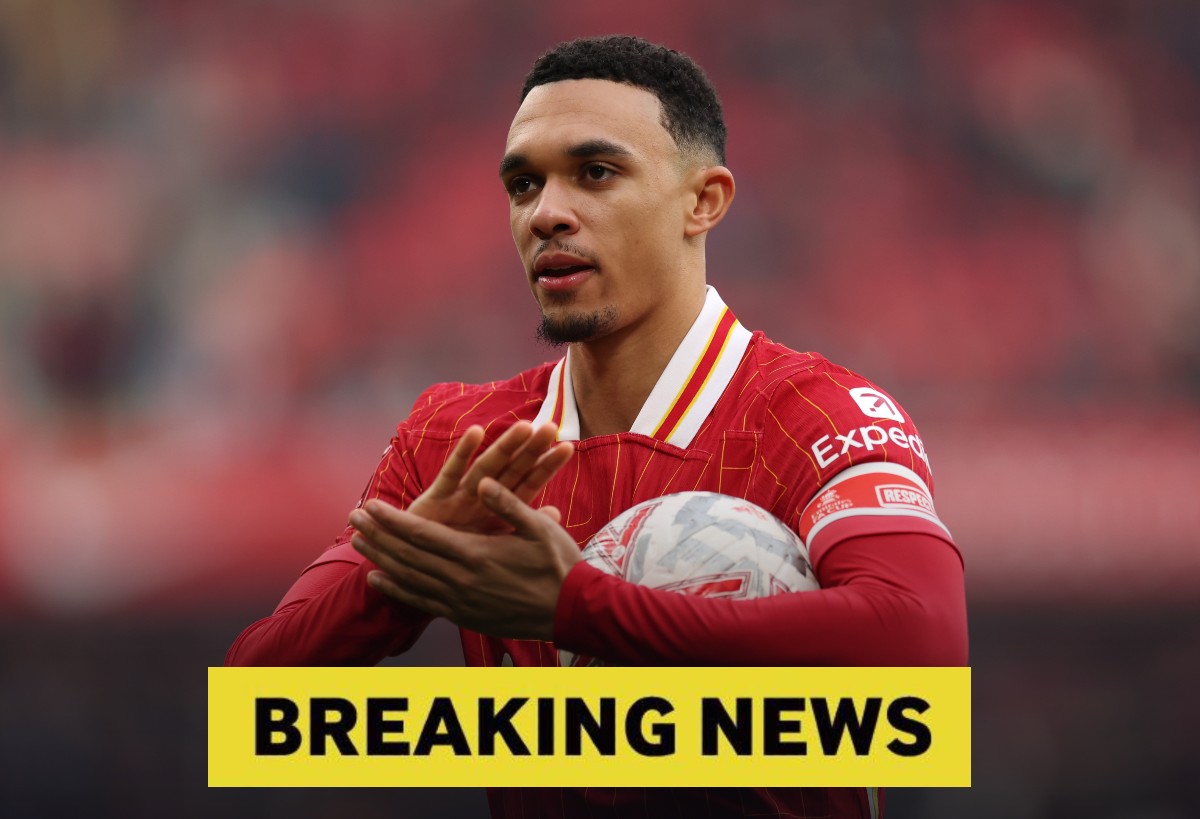 Trent Alexander-Arnold applauding the Liverpool fans