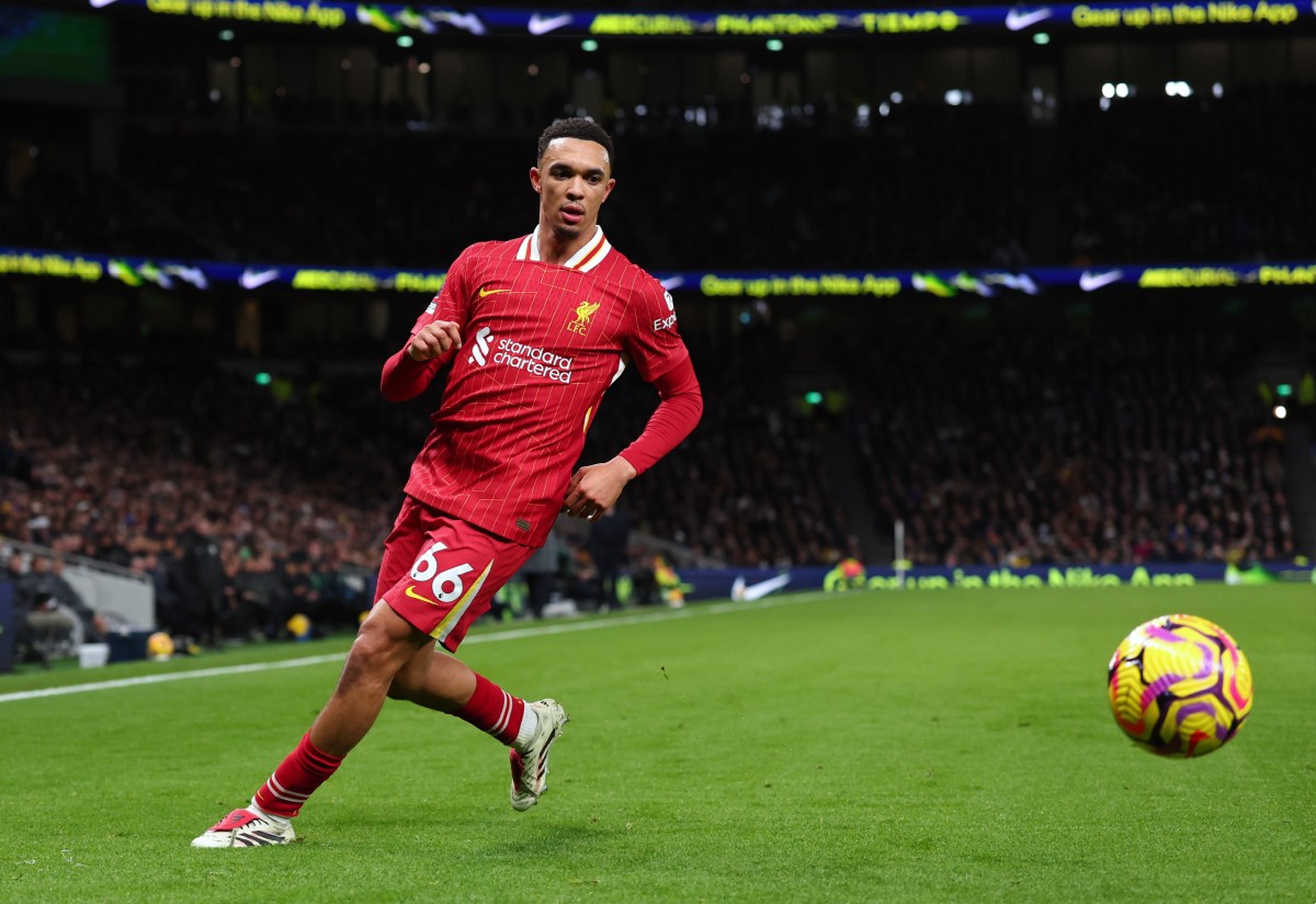 Trent Alexander-Arnold in action for Liverpool against Spurs