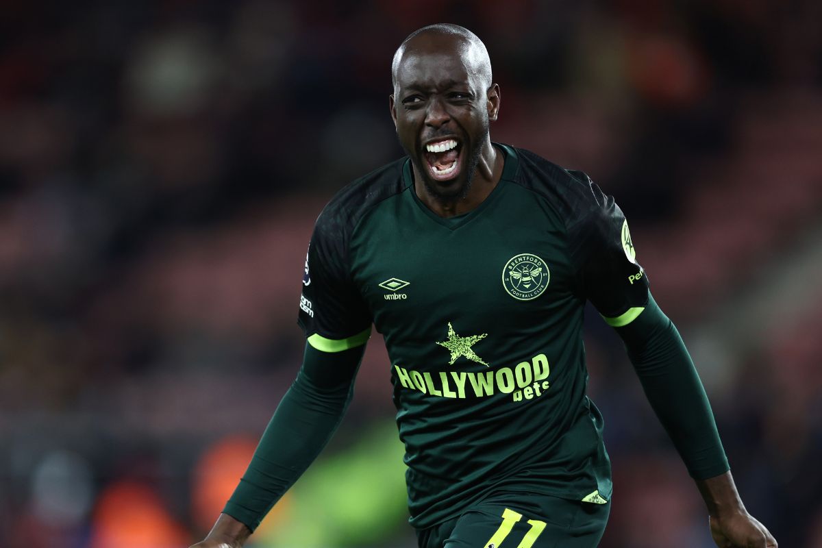 Yoane Wissa of Brentford celebrates scoring his sides fifth goal during the Premier League match between Southampton FC and Brentford FC at St Mary's Stadium