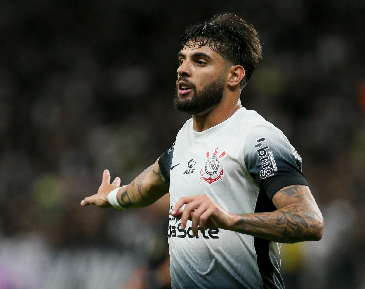 يوري ألبرتو في مباراة كورينثيانز