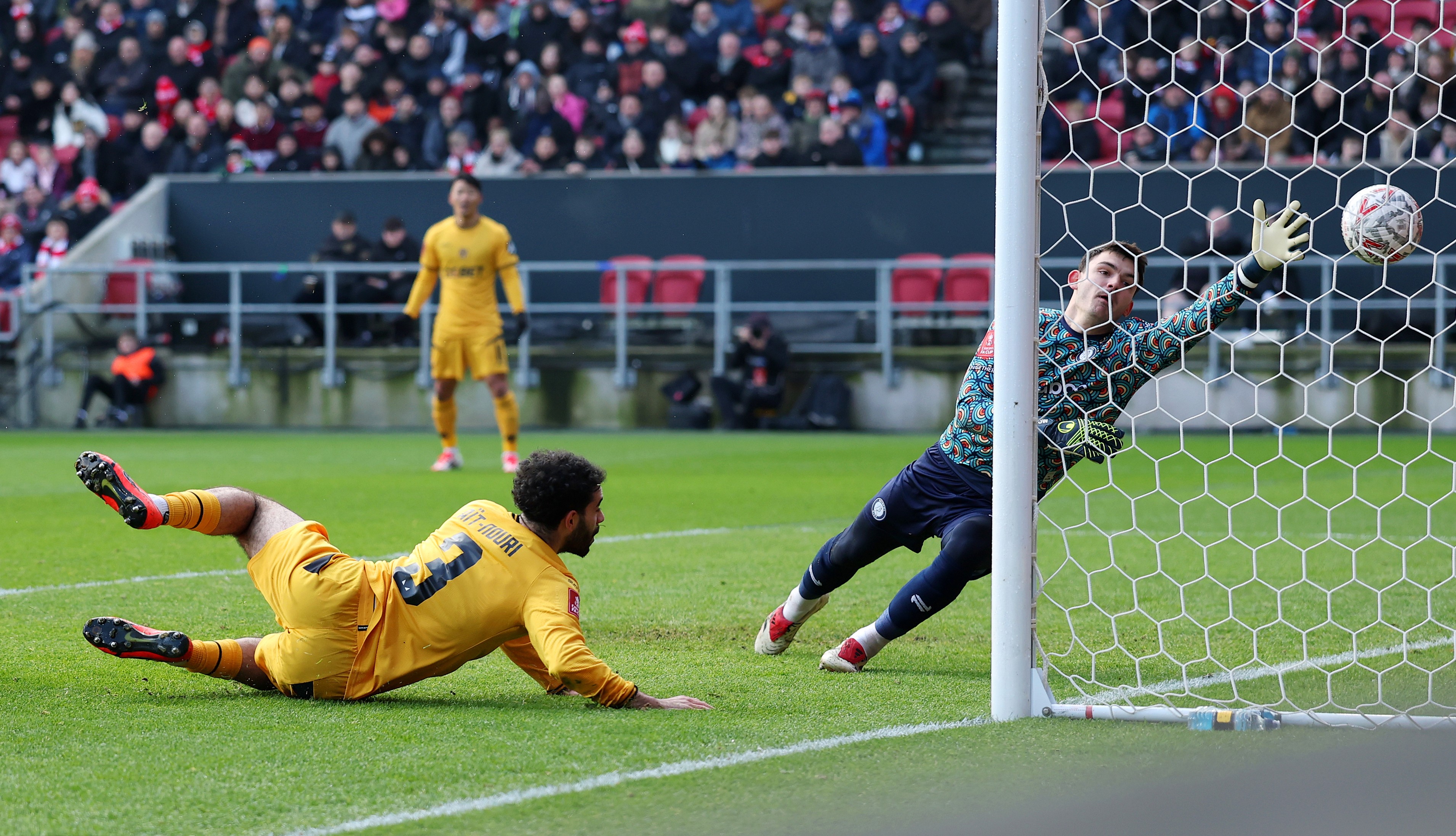 Rayan Ait-Nouri of Wolverhampton Wanderers scores