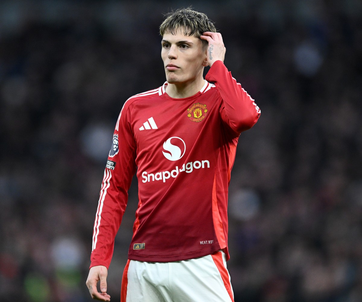 Alejandro Garnacho in action for Man Utd vs Spurs