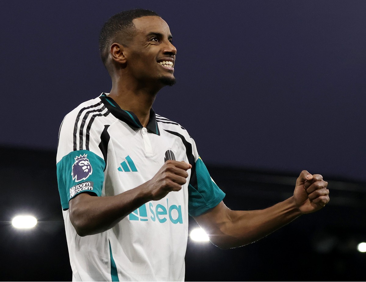 Alexander Isak celebrates scoring for Newcastle against Ipswich