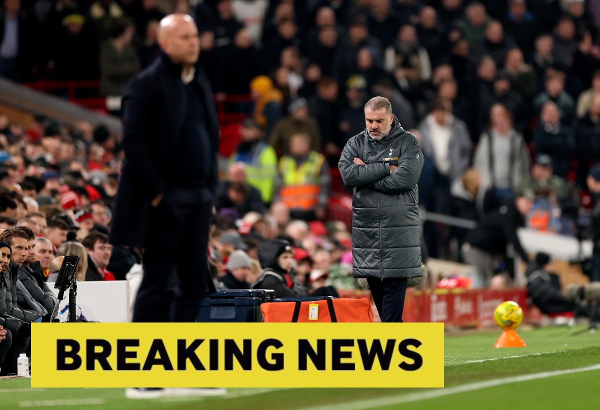 Arne Slot and Ange Postecoglou during Liverpool 4-0 Tottenham at Anfield