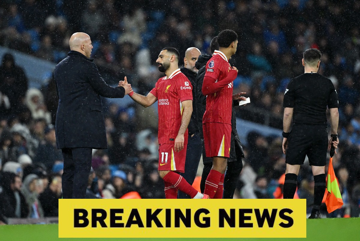 Arne Slot and Mohamed Salah during Liverpool vs Man City