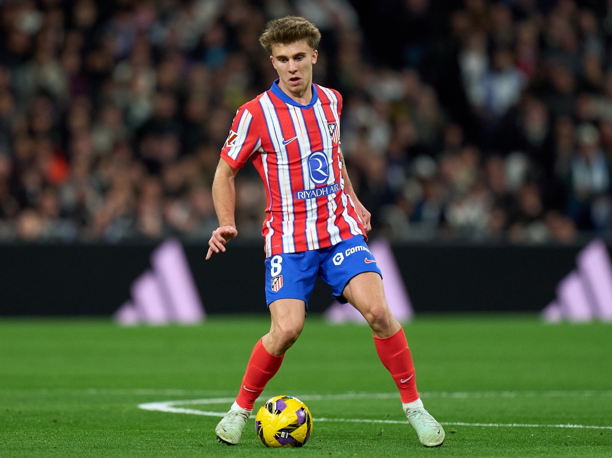 Pablo Barrios in action for Atletico Madrid