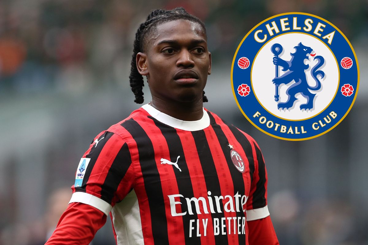 Rafael Leao of AC Milan looks on with the Chelsea badge