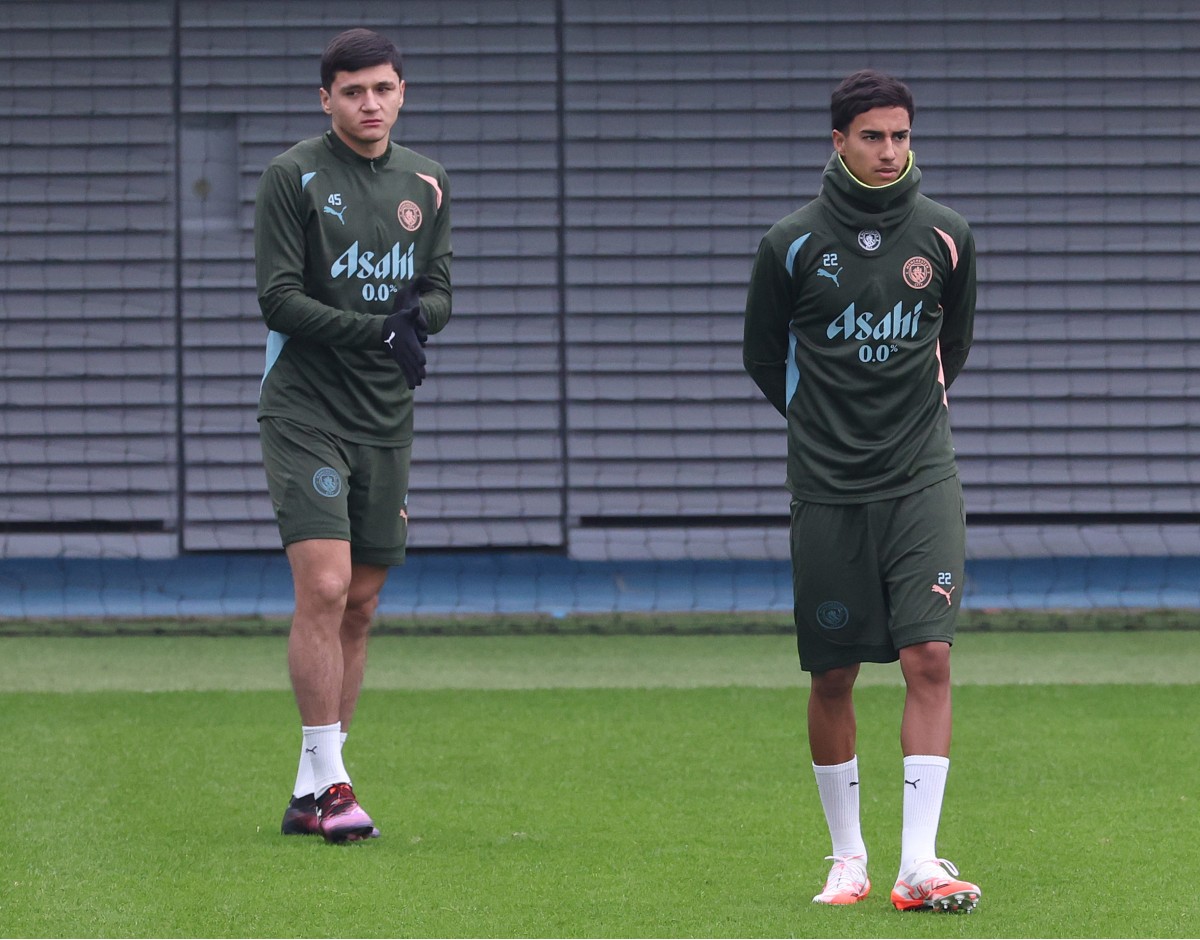 Vitor Reis in Man City training