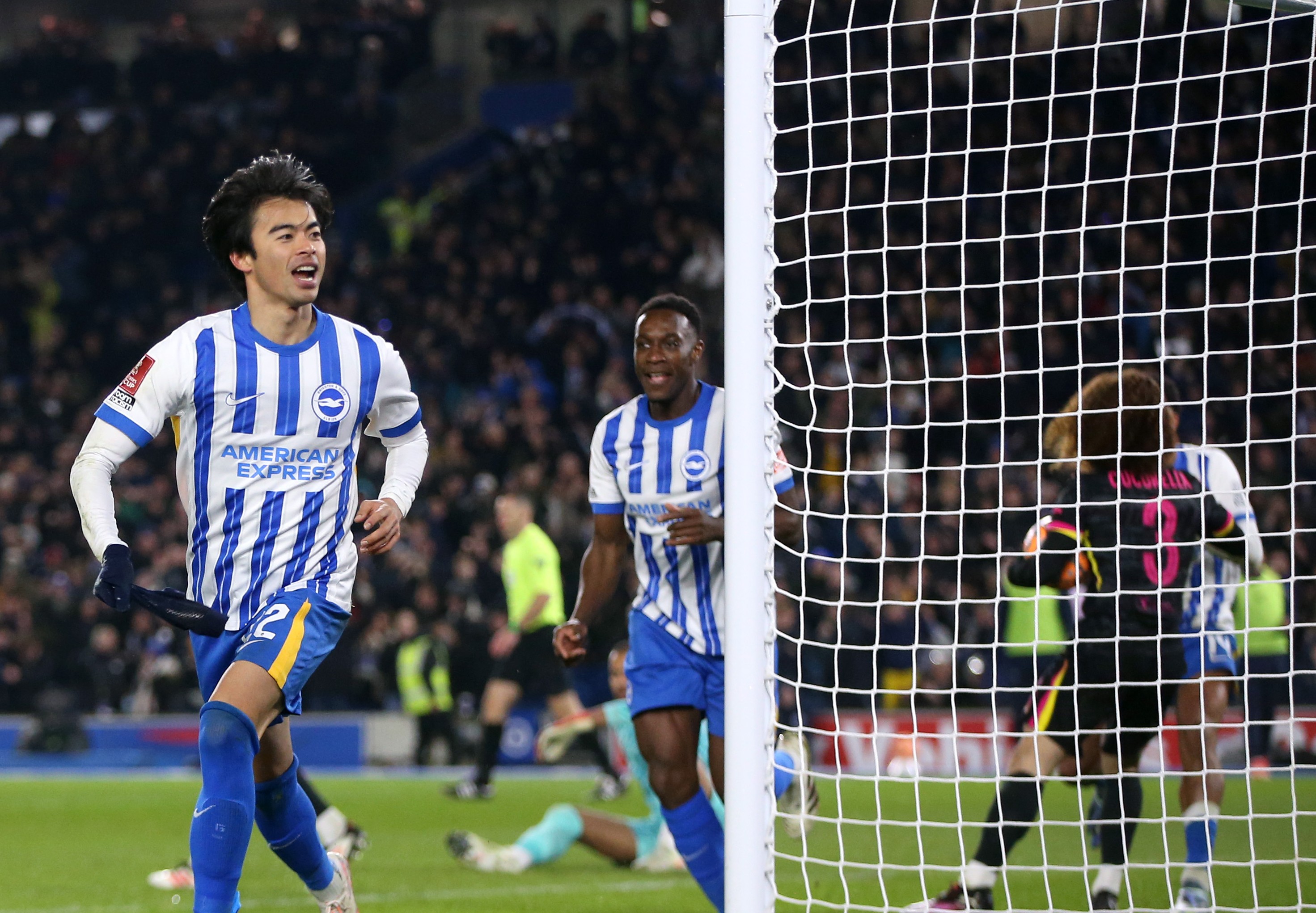 Kaoru Mitoma of Brighton & Hove Albion celebrates scoring