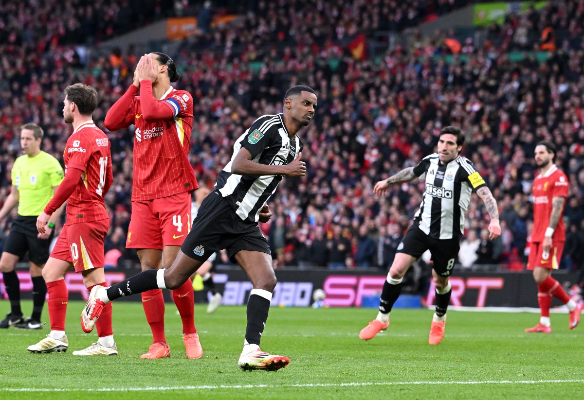 Alexander Isak is celebrating registration in Newcastle against Liverpool in the Carabau Cup final in Wembley