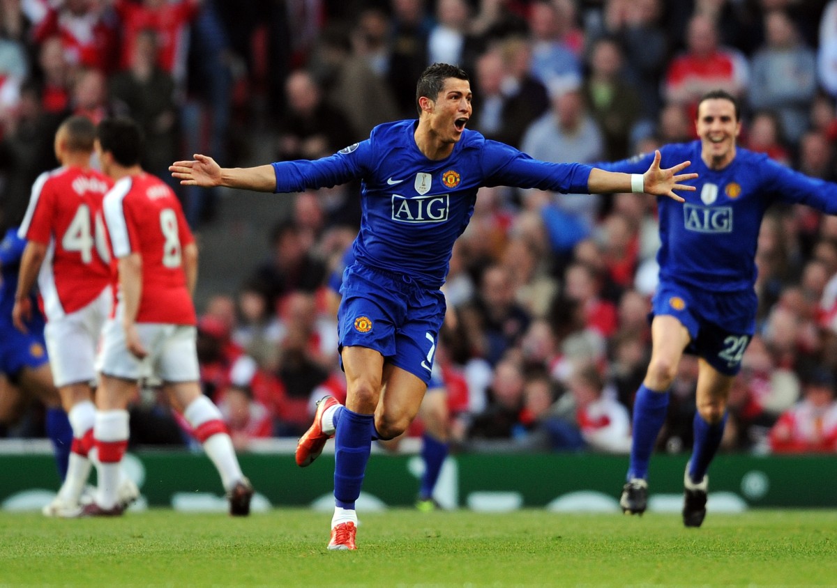 Cristiano Ronaldo celebrates scoring for Man Utd against Arsenal in 2009