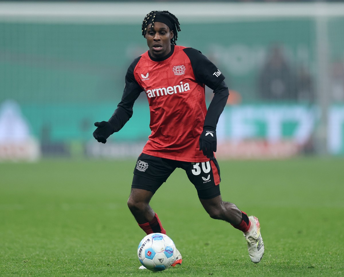 Jeremie frimpong in action for Bayer Leverkusen