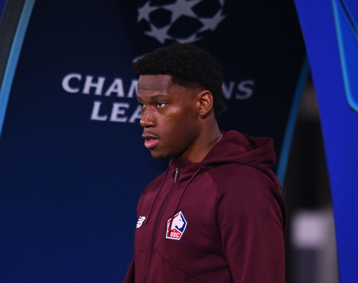 Jonathan David of Lille stepping out from the tunnel onto the pitch