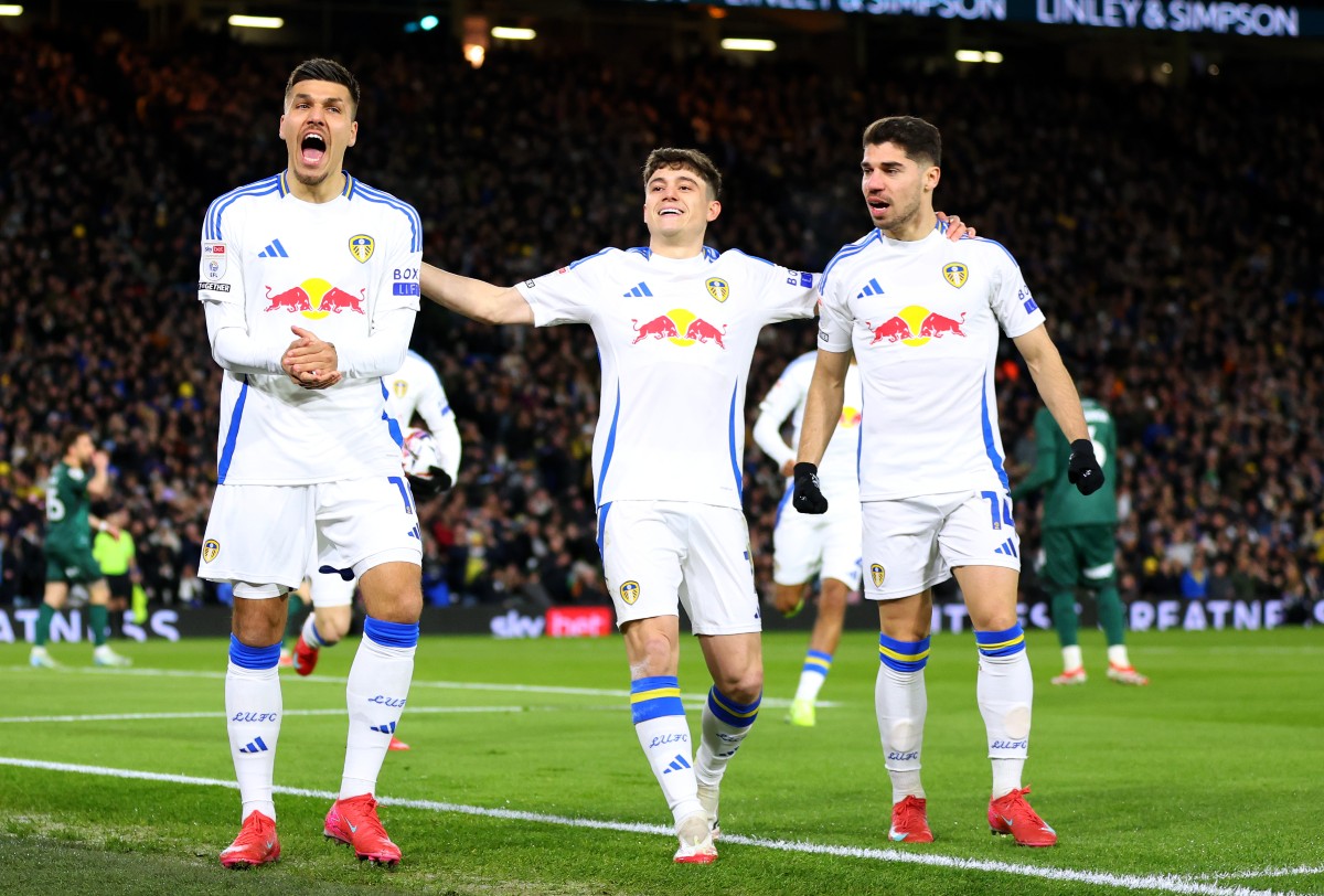 Leeds United players celebrate after scoring vs Millwall