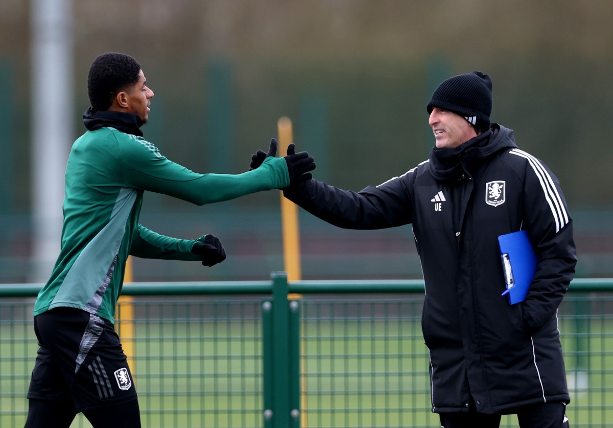 Marcus Rashford with Unai Emery in Aston Villa training