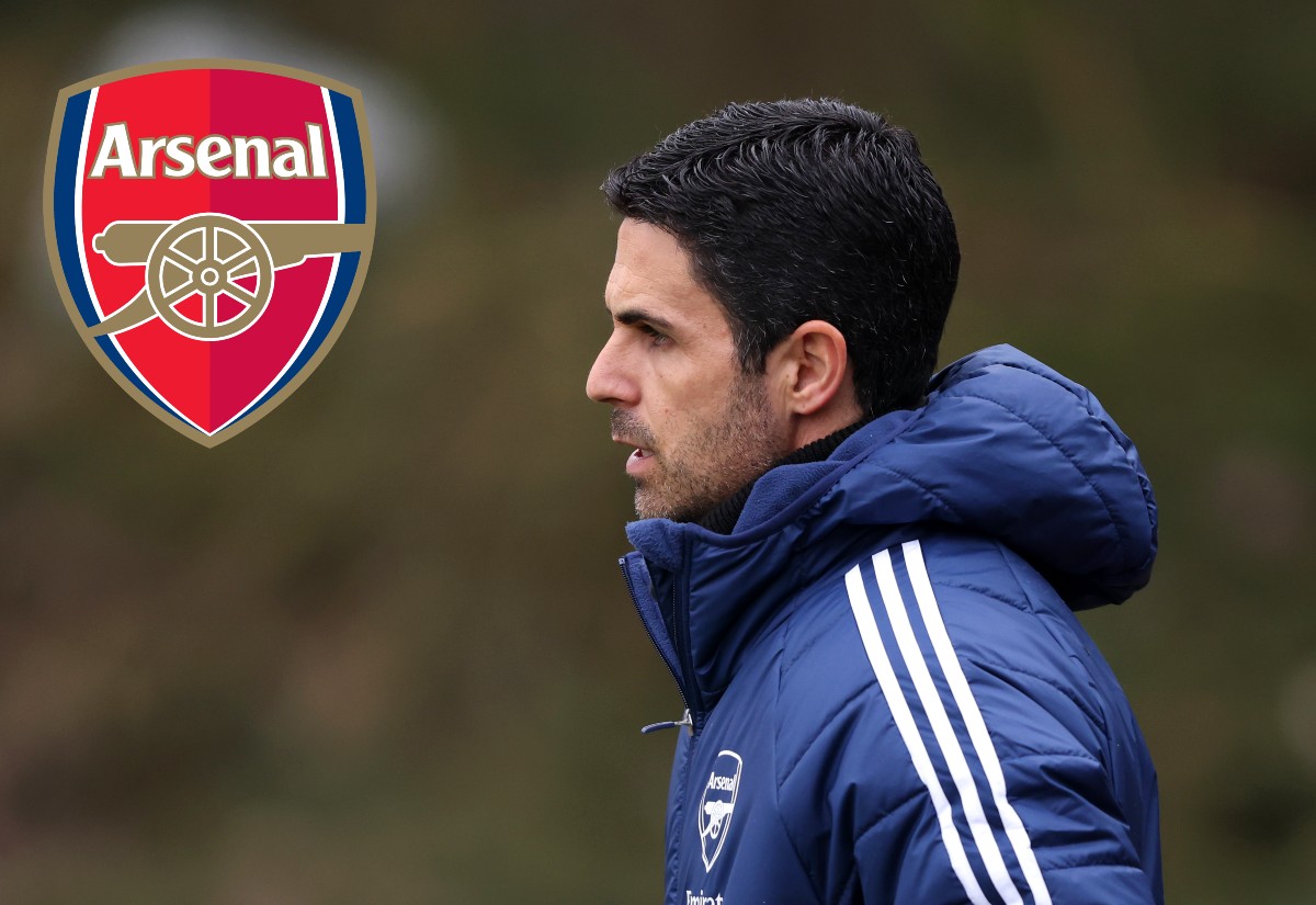 Mikel Arteta in a arsenal training session