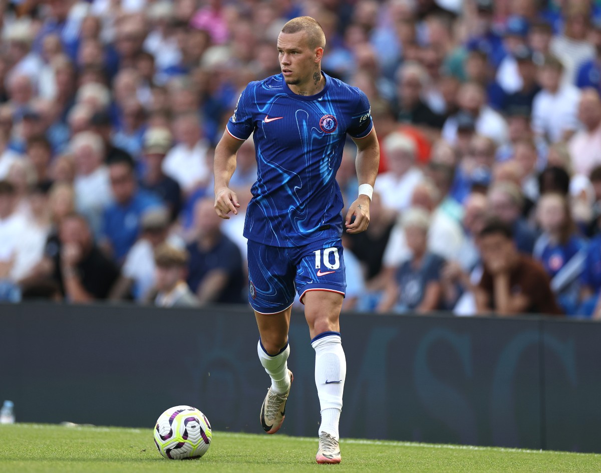 Mykhailo Mudryk in action for Chelsea FC