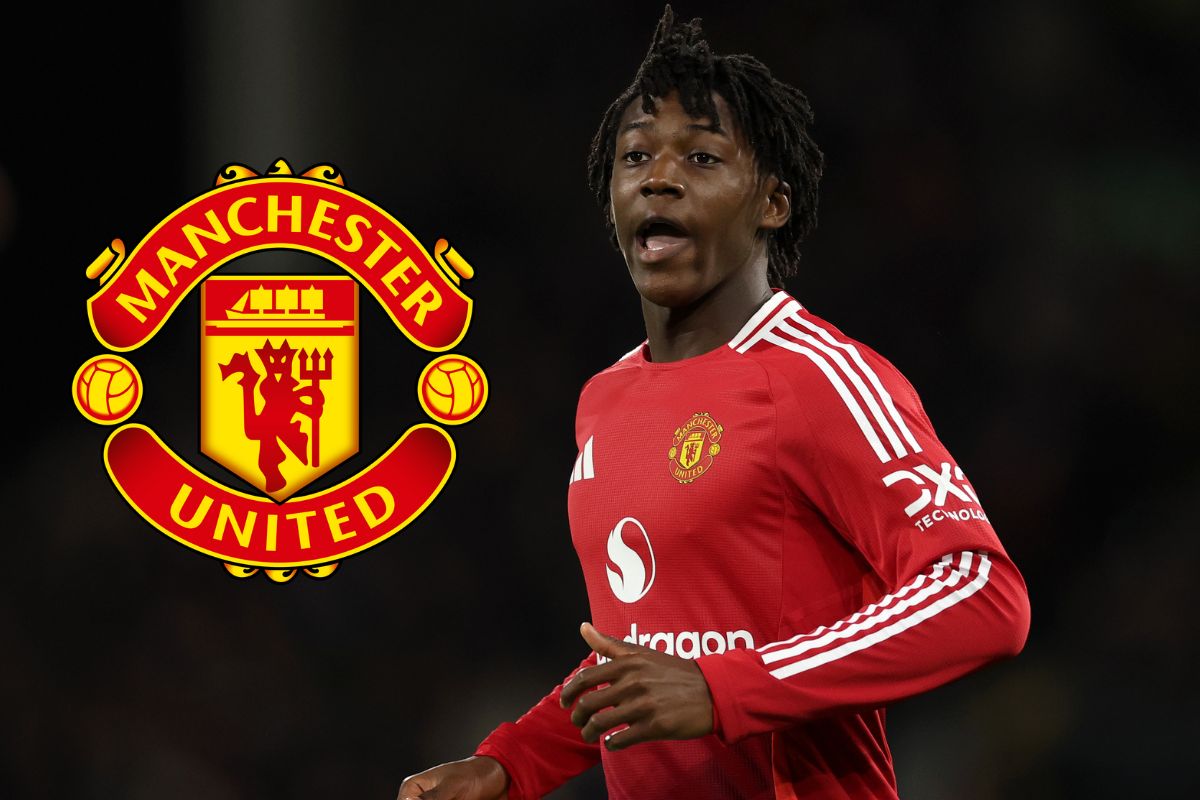 Kobbie Moinoo Mira: With Man United insertion