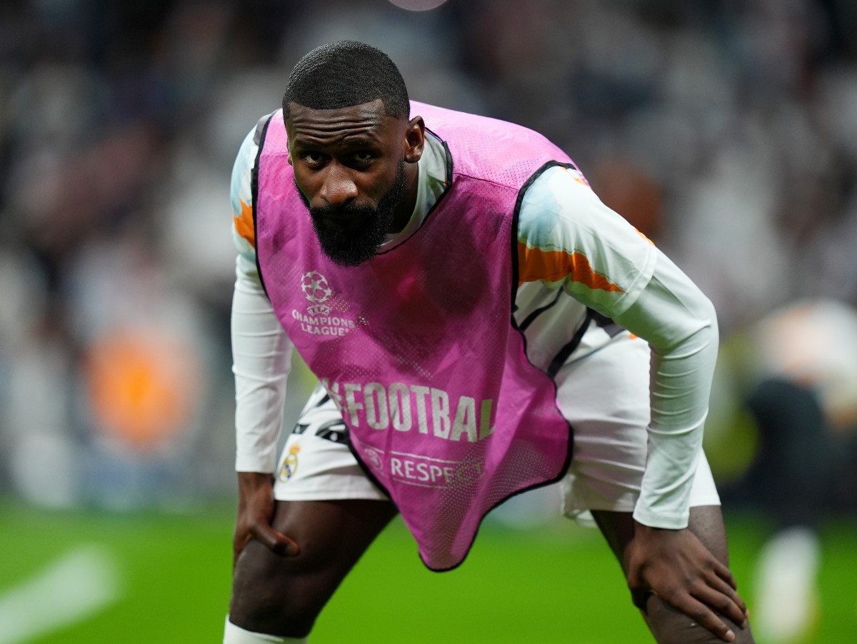 Antonio Rudiger warming up for Real Madrid