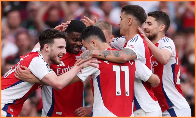 Arsenal players celebrate against Brentford