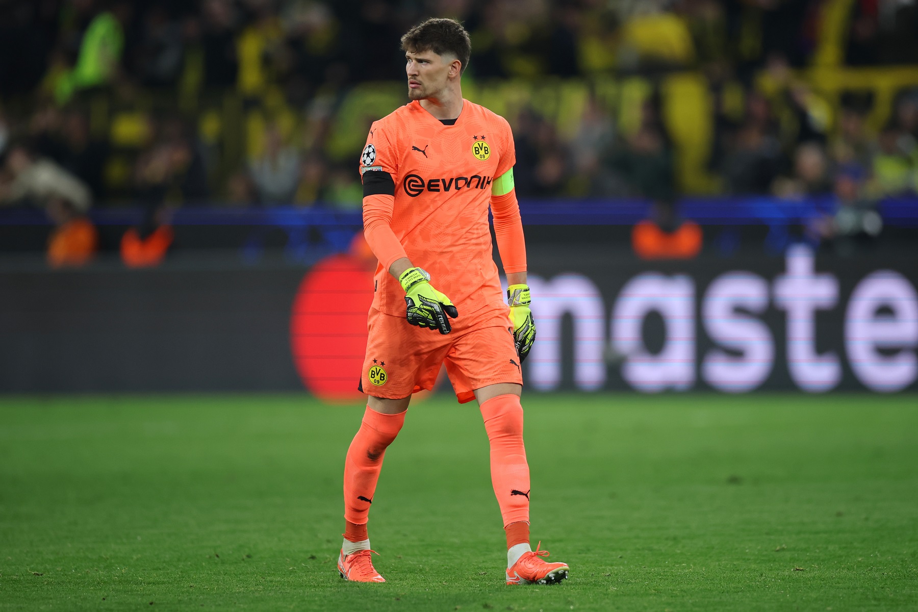 Gregor Kobel in action for Borussia Dortmund