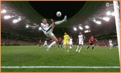 Tottenham news: Micky van de Ven goal-line clearance denies equaliser