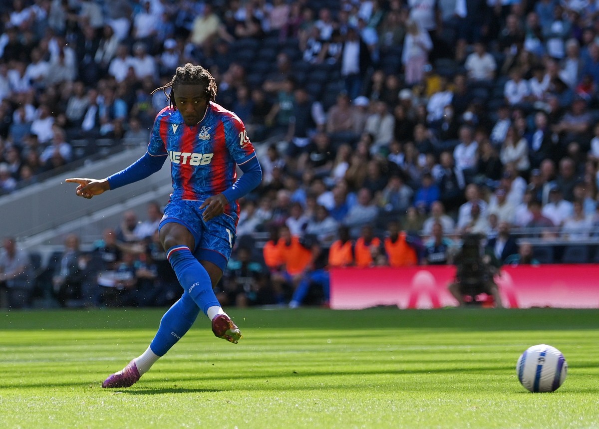 Eberechi Eze scores for Palace against Spurs