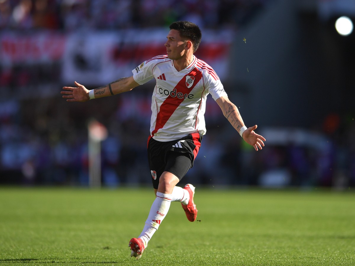 Franco Mastantono celebrates registration in River Plate against Boca Juniors