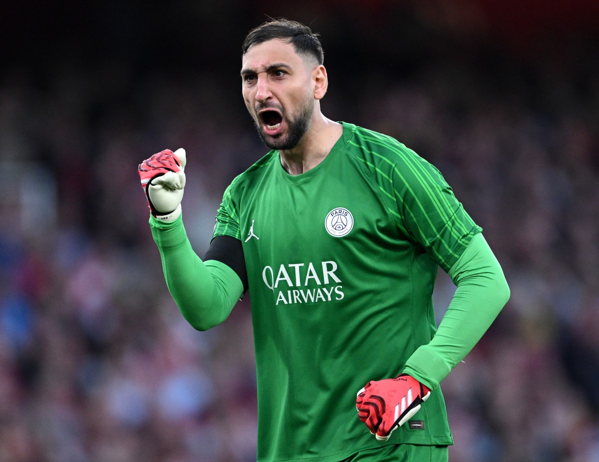 Gianluigi Donnarumma celebrates during PSG's win over Arsenal
