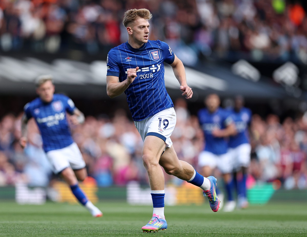 Liam Delap in action for Ipswich Town