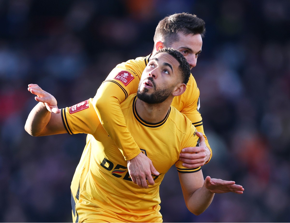 Matheus Cunha celebrates the goal of wolves against Bournemouth