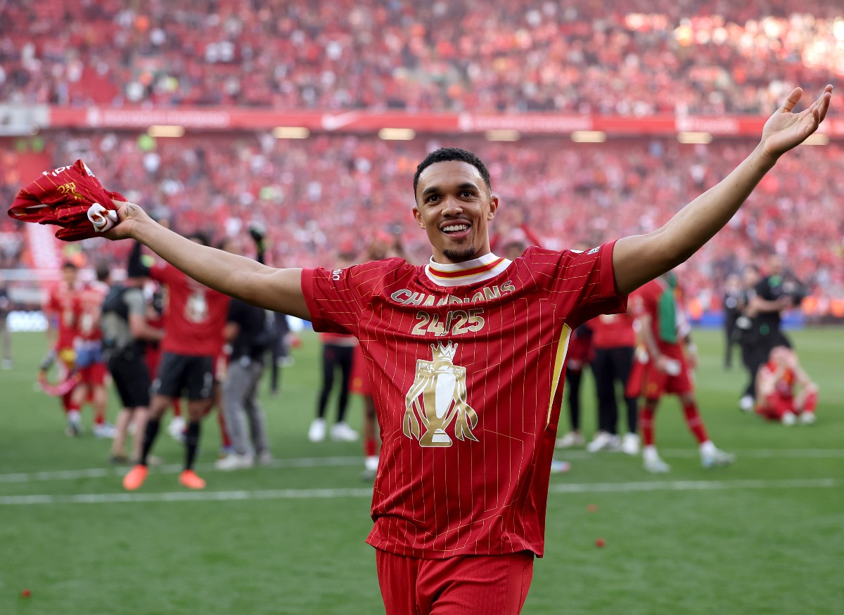 Trent Alexander-Arnold celebrates Liverpool's victory of a title