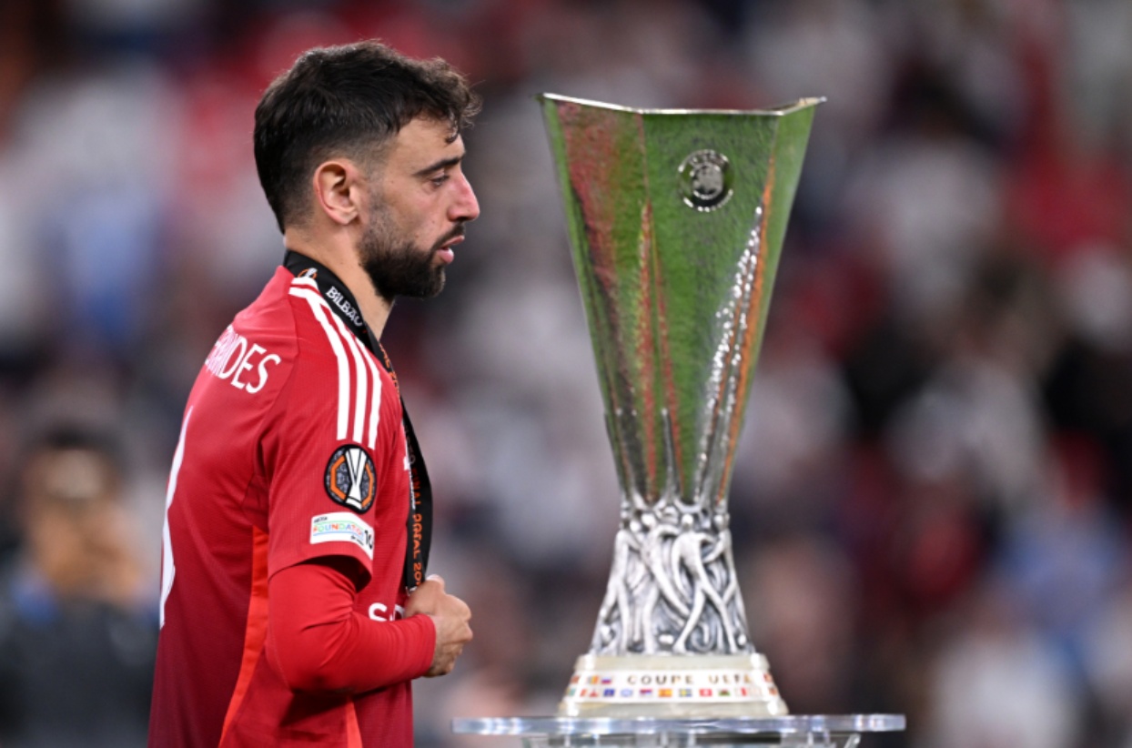 ‘Take it or leave it’ – Man United stalwart given three days to decide on money-spinning offer 1 Bruno Fernandes has been given three days to decide whether or not he wants to leave Manchester United