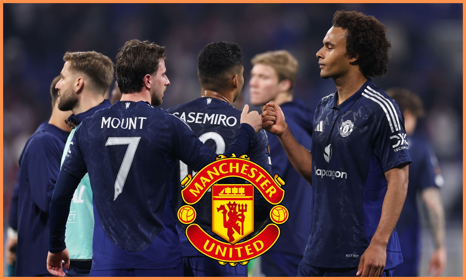 Joshua Zirczee, Manchester United celebrates with teammates