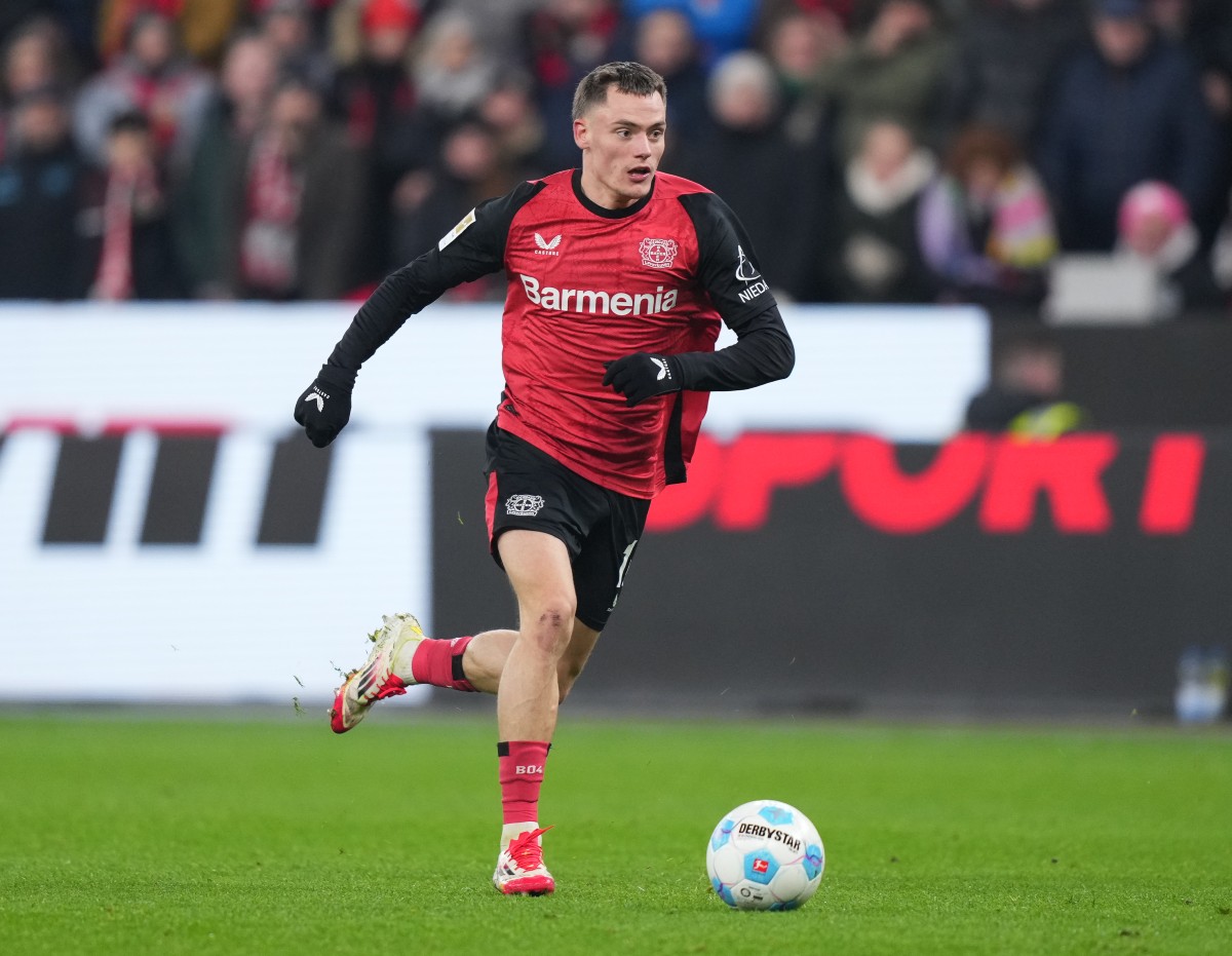In the action for Florian Wirtz Bayer Leverkusen