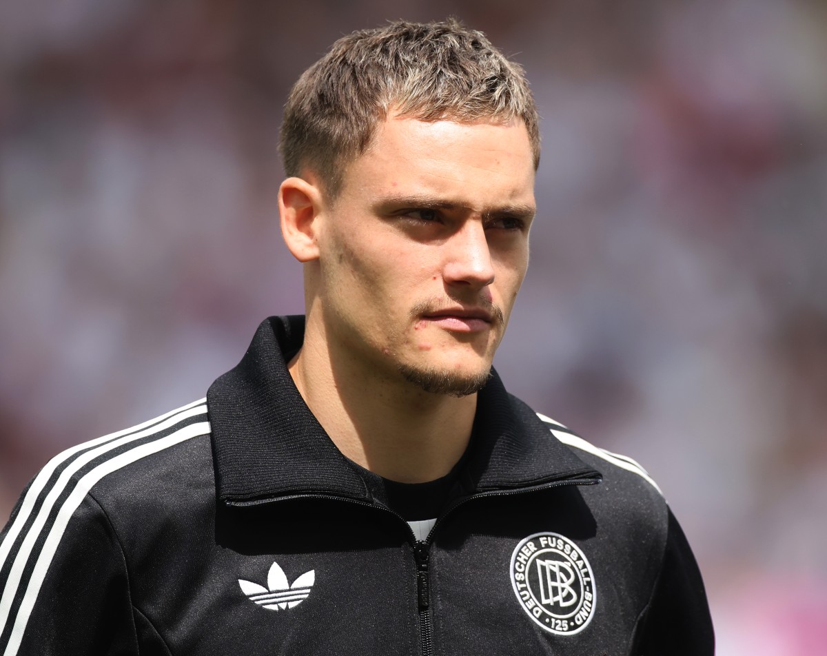 Florian Wirtz line up with the German national team