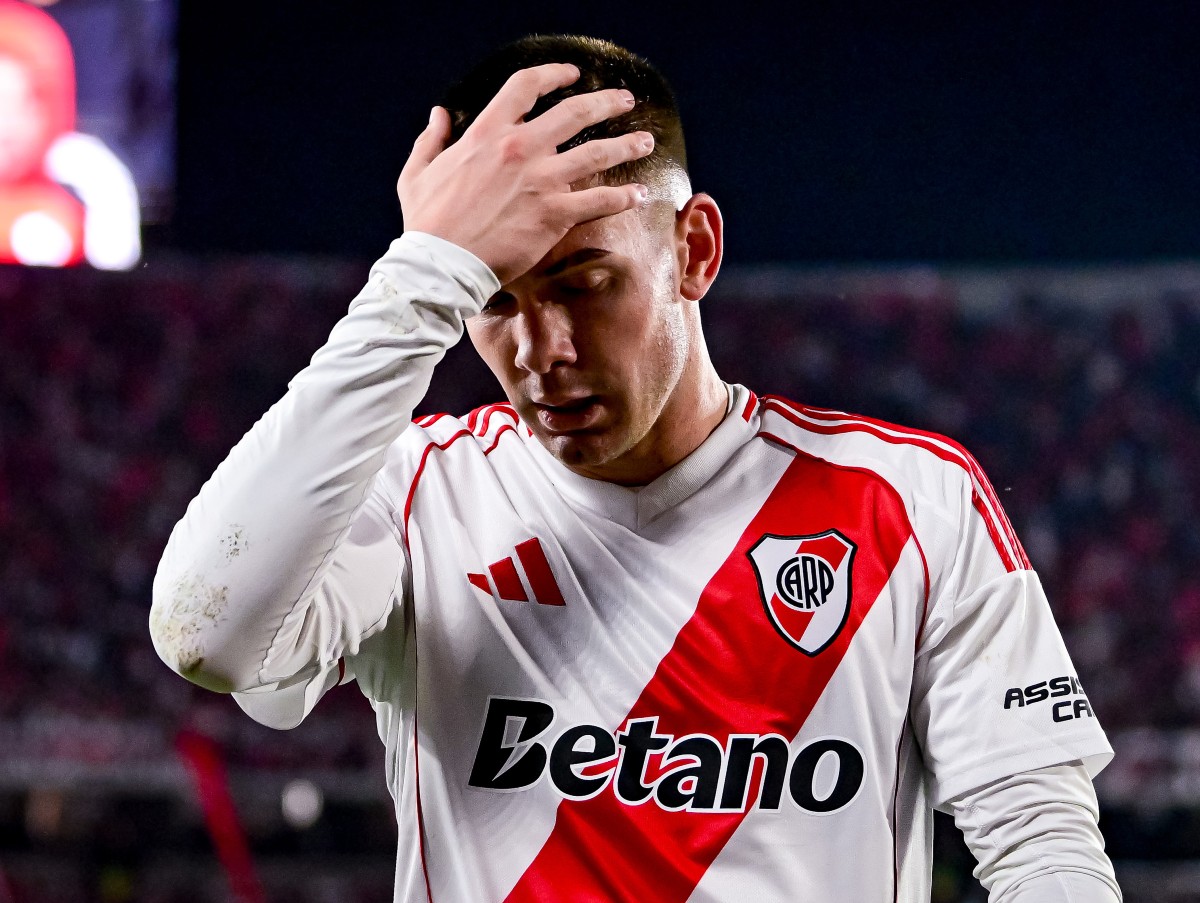 Franco Mastantuono reacts during River Plate vs Platense