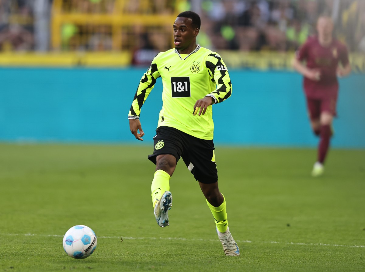 Jamie Gittens in action for Borussia Dortmund against Augsburg