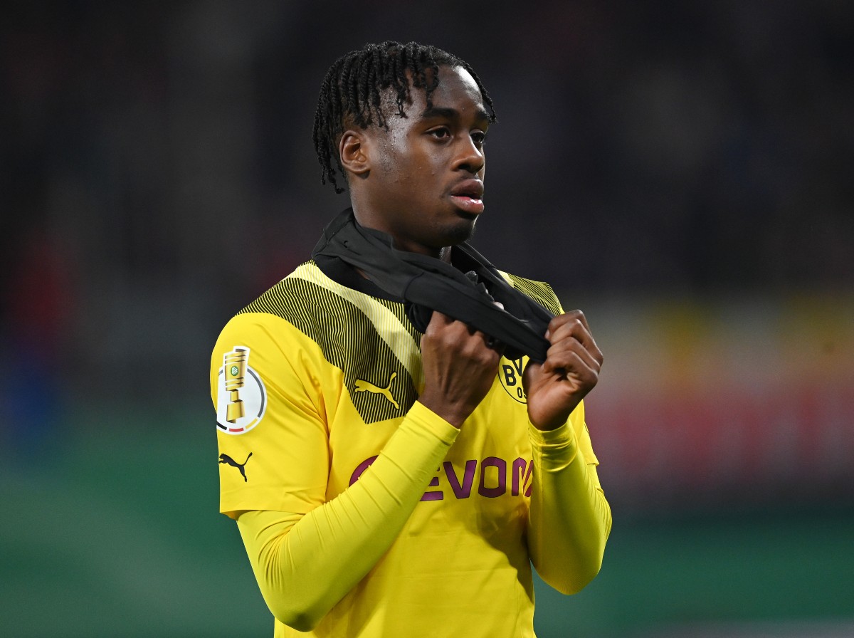 Jamie Gittens reacts after Dortmund's defeat to Leipzig