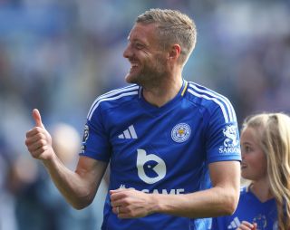 Jamie Vardy bids farewell to the Leicester City fans